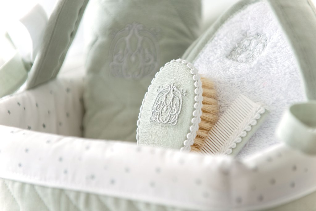 TPBelgium's tweet photo. Stars are the pattern of this summer ✨⁠
⁠
#theophileetpatachou #baby #babyroom #nursery #crib #projectnursery #nursery #nurserydecor https://t.co/w2xZU350QO