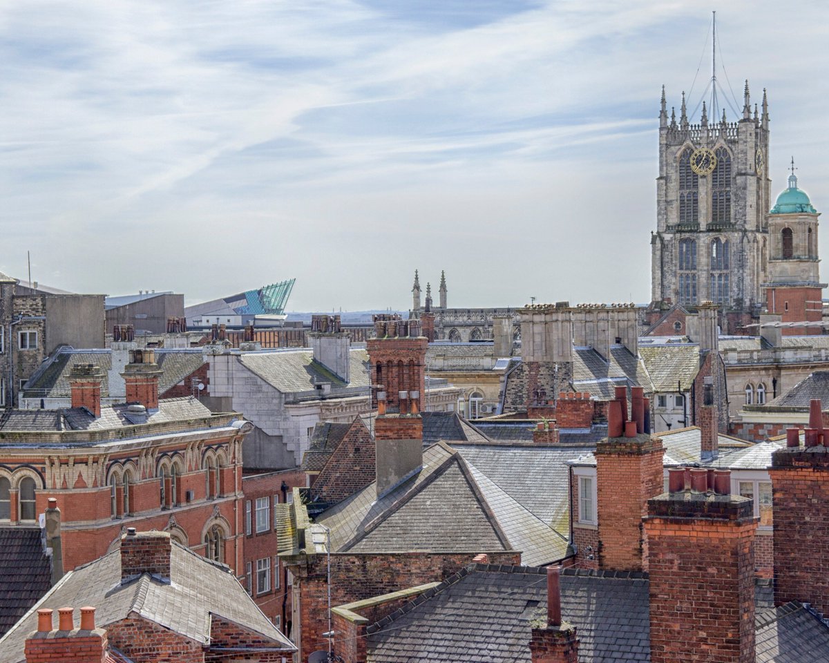 protectmypropty's tweet photo. Read about how we have been working with Preston Road Women's Centre to help keep vulnerable women and children safe in Hull: https://t.co/f7XY2FioG4 @WINNERHull #HomeSecurity #Hull #ProtectMyProperty https://t.co/xhSzPJRmDB