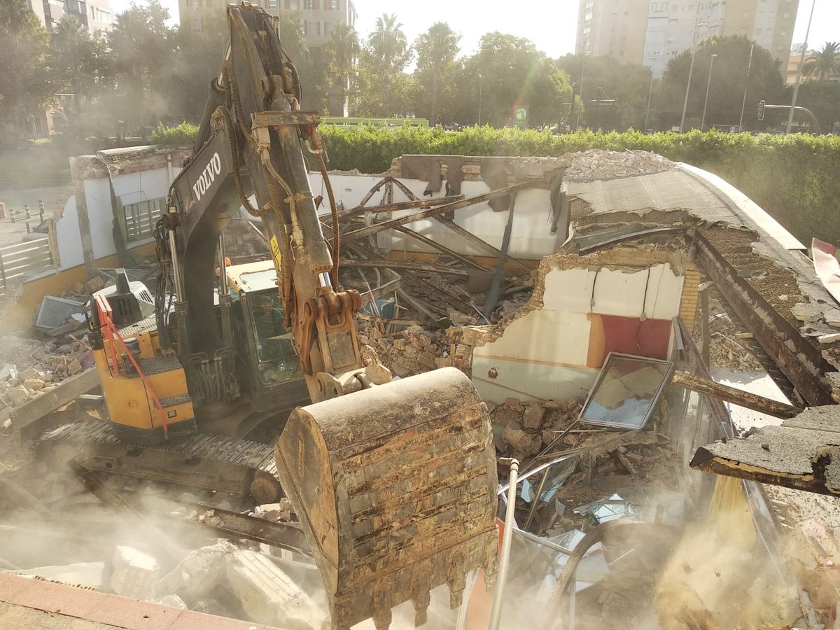 MurciaMaristas's tweet photo. La demolición de Infantil #MaristasCambia https://t.co/U8vXDWJ57p