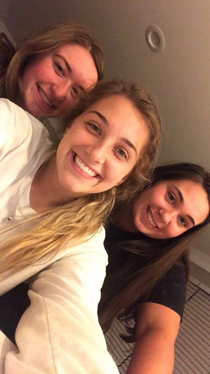 LogannHarding's tweet photo. Happy birthday Julia!!! 🎊🎁🎉 I am so glad i get to call you one of my best friends!!!!! Hope today is the best!!!! Love you ❣️❣️❣️❣️ https://t.co/IPEvmJpUR3