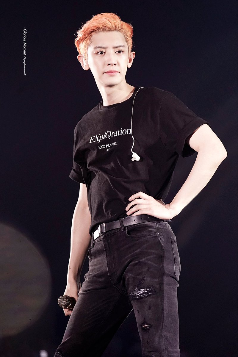 Glorious1127's tweet photo. 190811 EXplOration HK

왕자 저 포즈 진짜 넘 조아 ㅠㅠㅠㅠㅠㅠ 

⁠#찬열 #CHANYEOL⁠ #朴灿烈 #チャニョル #박찬열 ⁠#EXO_SC #EXO⁠ #WhataLife⁠ ⁠@weareoneEXO https://t.co/mK91nbxfA1