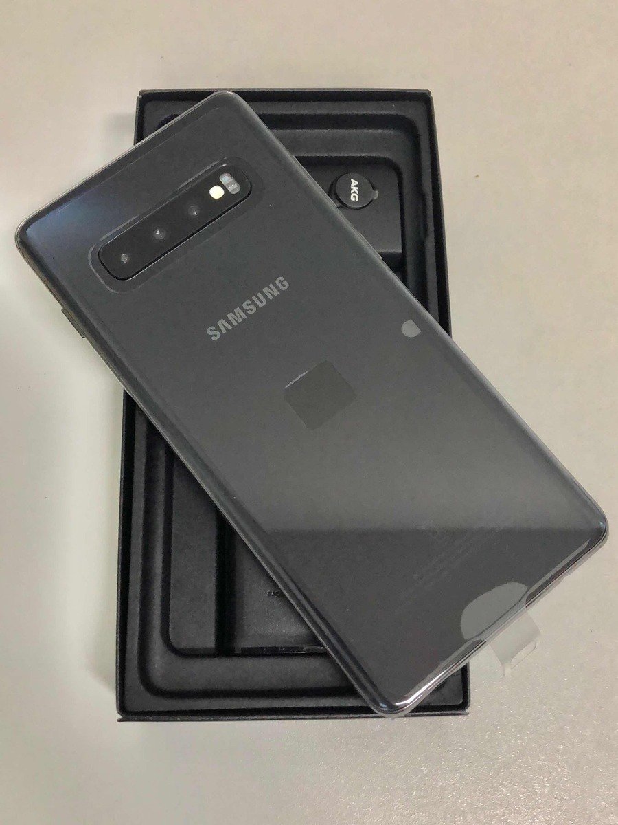 IgorFer50729474's tweet photo. Finalmente comprei o Samsung S10 meu free fire vai rodar liso https://t.co/A36m55SVoA