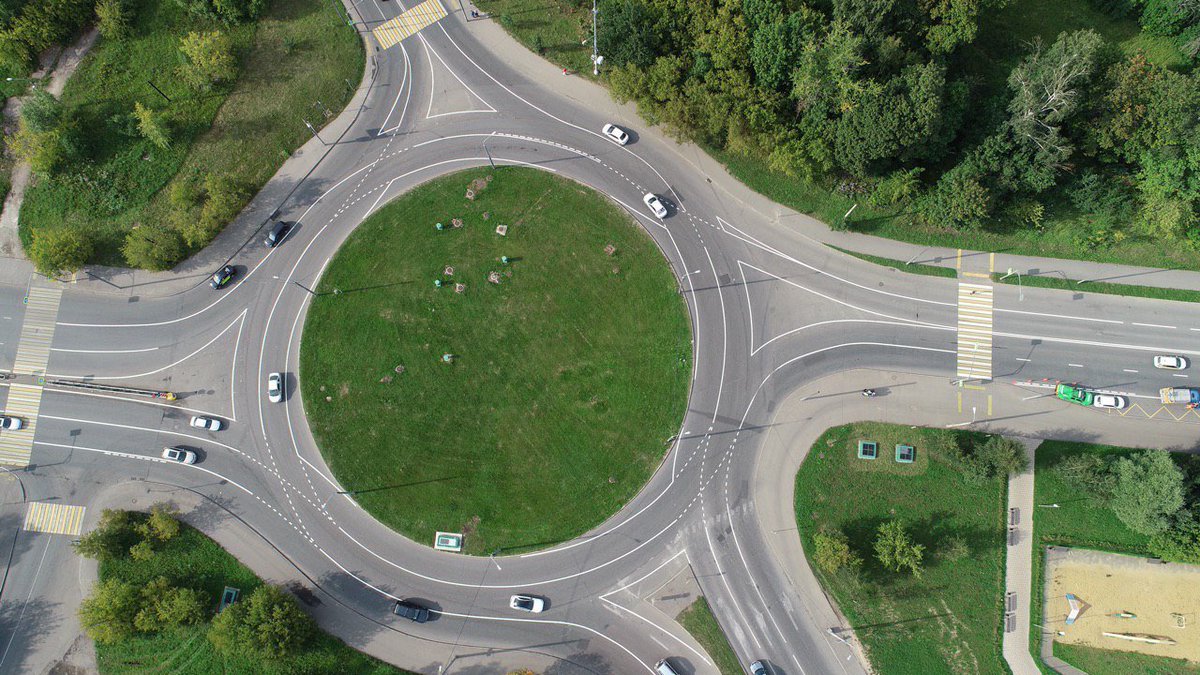 Кольцевая 110. Турбокольцевые перекрестки Зеленоград. Турбокольцо перекресток Зеленоград. Турбо кольцевой перекресток Зеленоград. Турбо круговое движение Зеленоград.