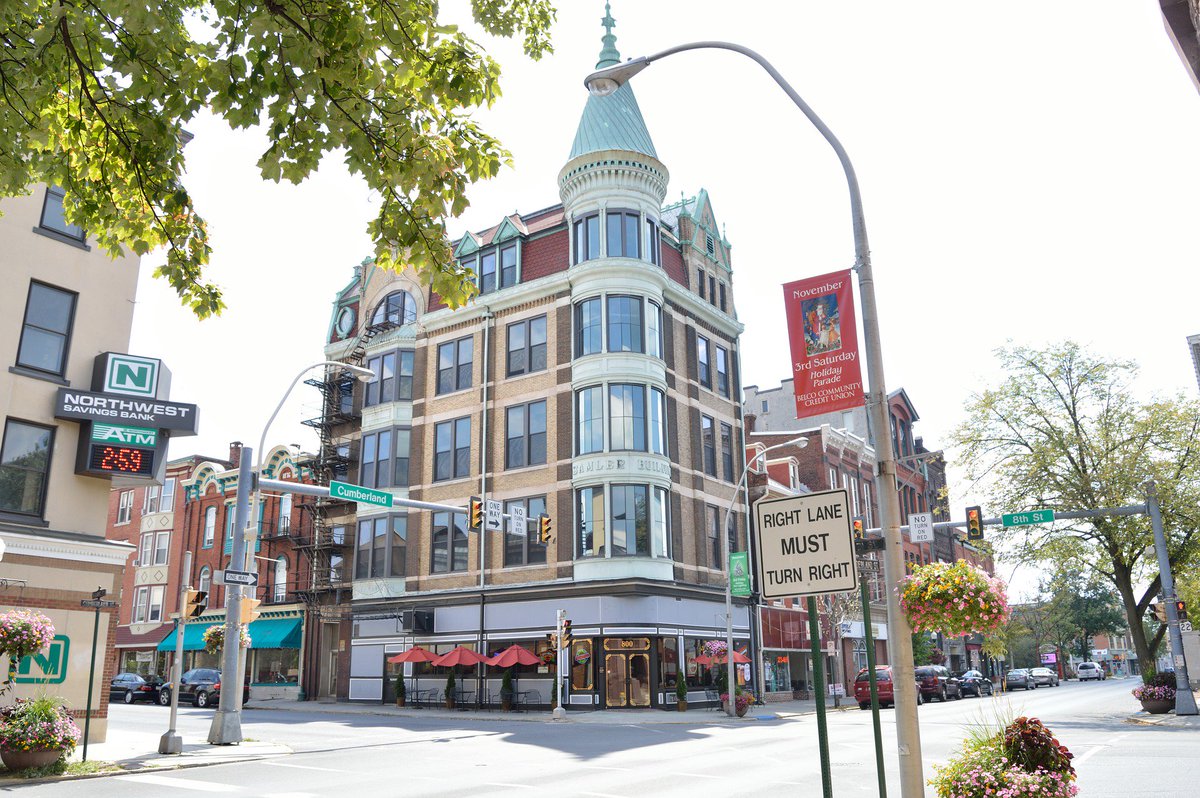 997WiLBur's tweet photo. The famous #SamlerBuilding, right in the heart of Downtown Lebanon, which has been vacant is going to be turning into a Metro by T-Mobile according to Lebanon Daily News. What do you think about the newest store to go to #CumblerlandStreet?
#WLBR #LocalNews #LebanonCounty https://t.co/rotceI5pwp