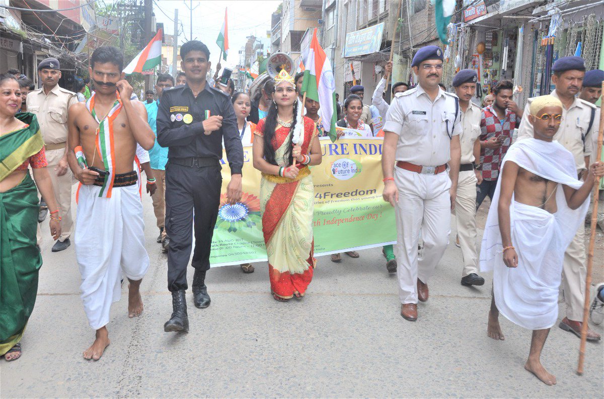 FaceOfFuture1's tweet photo. Glimpse of #Walk4Freedom ,we organize this on every 14th August with Saran police to bring awareness on various social issues with our Indian flag.
After 72nd year of independence, we're still slave of various social evils like dowry system..
@Be_Elixir @ChapraZila @Journokabir https://t.co/yfLUMr3exH