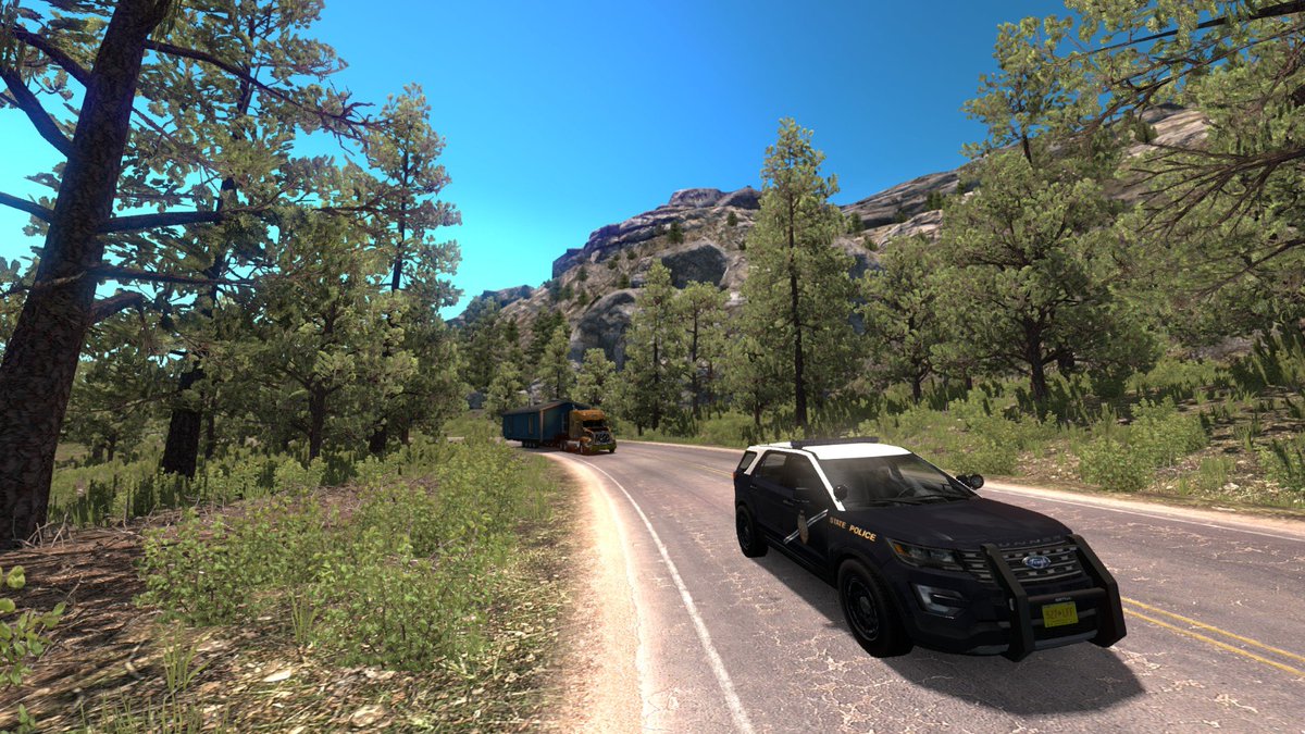 Chujownik's tweet photo. The road 64 from Farmington to Raton is just a masterpiece. Well done guys @SCSsoftware #AmericanTruckSimulator https://t.co/z74eeIOvMP