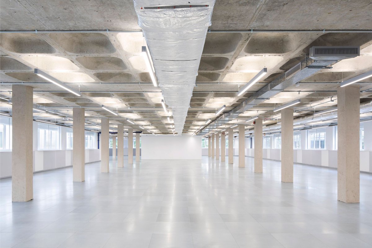 299LightingLtd's tweet photo. Enhance the exposed! Linear suspended lighting can enhance the exposed coffered slabs and create a beautiful, almost tactile light, captured in the ceiling. It’s playful and cool.
https://t.co/EDqU8S0cYX
#exposedceiling #linearlighting #suspendedlighting #industrial https://t.co/GFaoZqlaeP