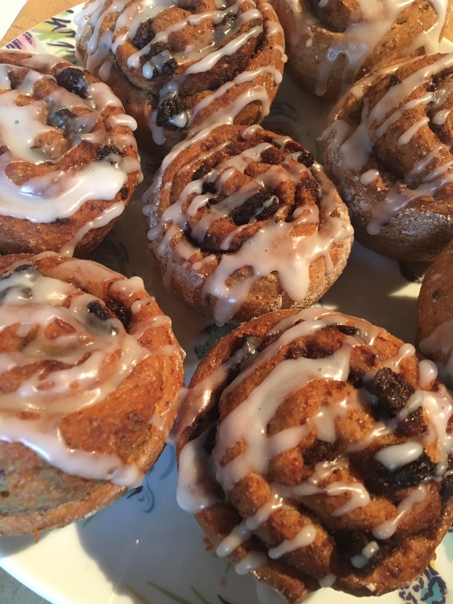 cookbug2014's tweet photo. @niomismart rainy day ☔️ calls for your cinnamon rolls from eat smart 🥰☔️☔️ cup of tea and one of theses 🥰😋 https://t.co/3P7ISHlsAY