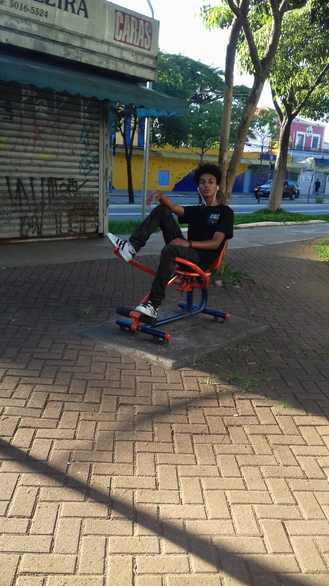 dan_outbox's tweet image. Quando eu tinha cabelo :&apos;)