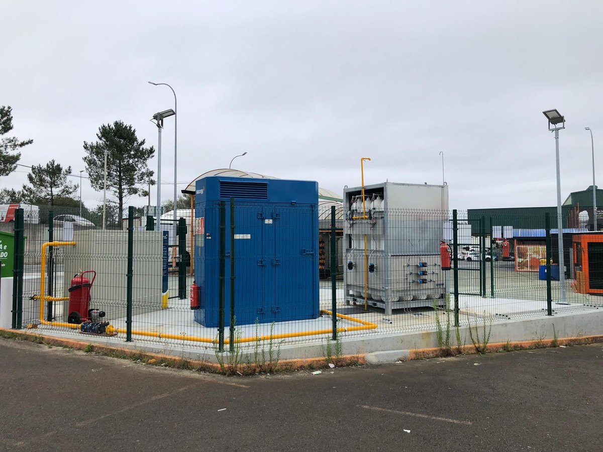gasandgoinfo's tweet photo. ESTACIÓN GNC EN SANTIAGO DE COMPOSTELA.
Hoy hemos puesto en servicio la estación de GNC en STAROIL en la puerta de MercaGalicia . Proyecto desarrollado para NATURGY .Ya podemos disfrutar de otro punto de repostado de GNC en Galicia @gasandgoinfo https://t.co/u6TfehV072