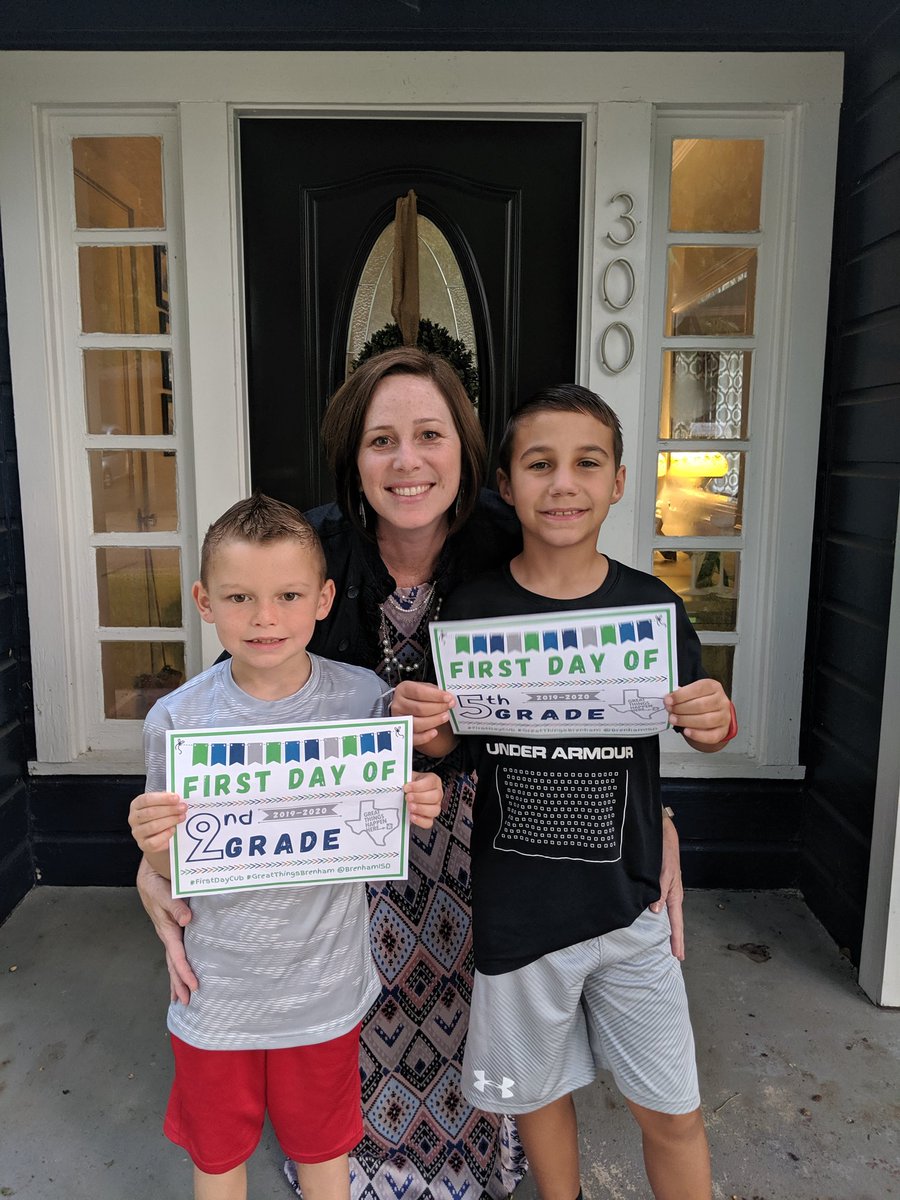 edtechchic's tweet photo. We are SO READY for the #firsdayofschool at @KrauseElem and @BrenhamMiddle! Today is a great day to be a #FirstDayCub! #IChooseBrenham #GreatThingsBrenham https://t.co/bvy6E8ppYJ