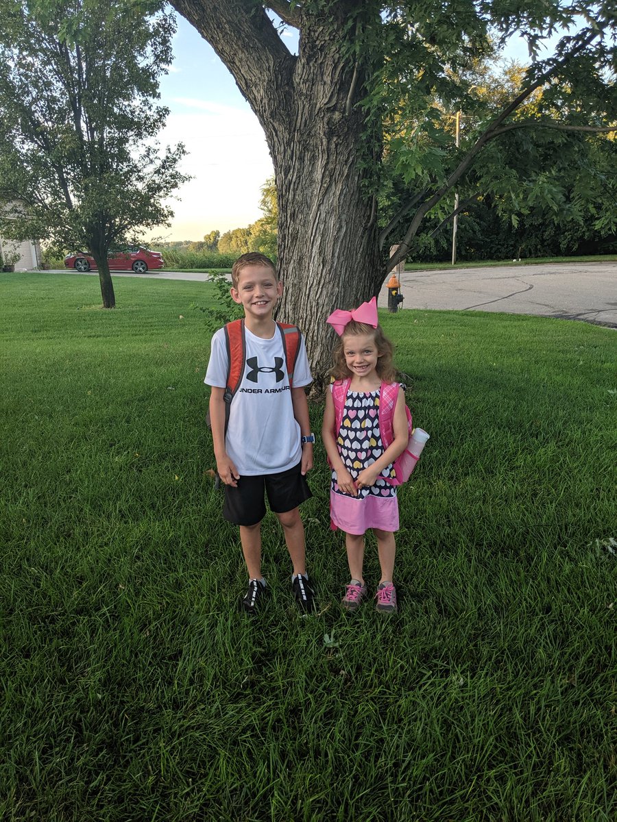 mcmellen1210's tweet photo. Wishing these two and the entire staff @Clearwater264 a wonderful school year! #ndnpride #onceanindianalwaysanindian #FirstDayOfSchool https://t.co/eqhcFDHZ7G