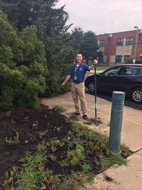 Bulldog culture starts at the top and trickles down. Principal D'Ostilio is hard at work weeding the gardens at BHMS this morning. @SuperintendWTPS