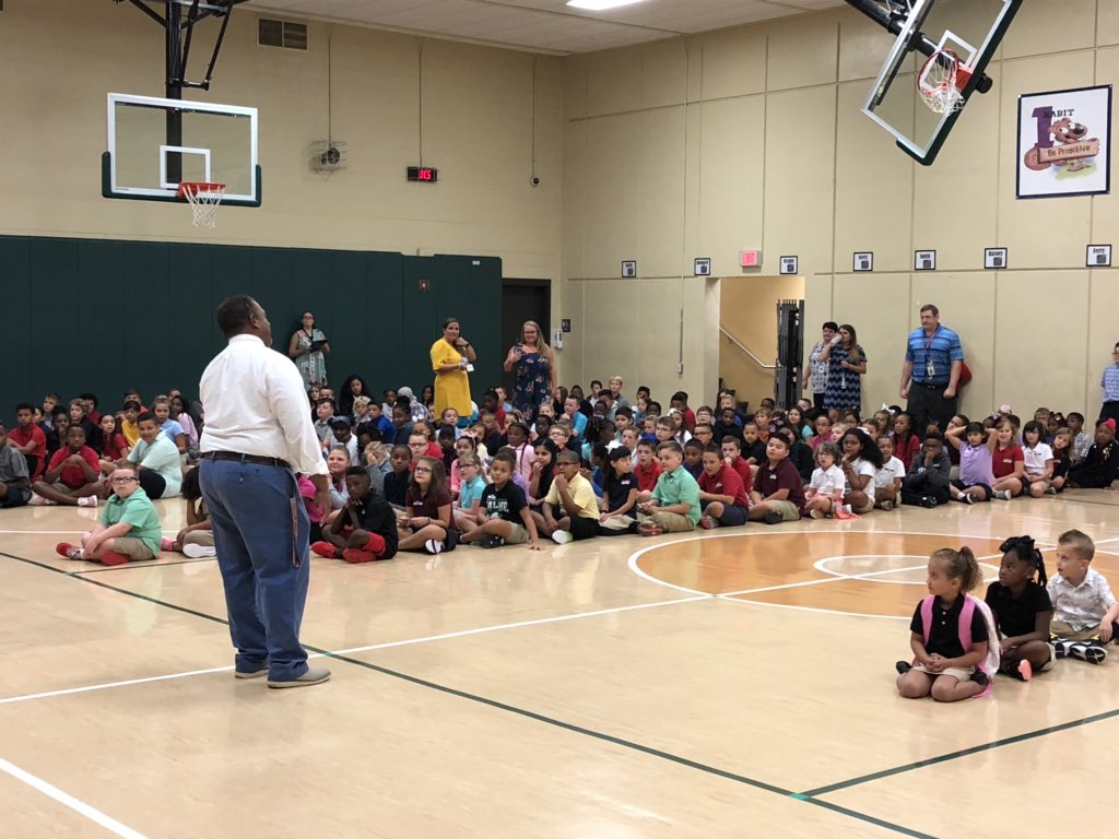 First Day at The Academy for Leadership at Millcreek Elementary! <a href="/FCPSKY/">Fayette County Public Schools</a>