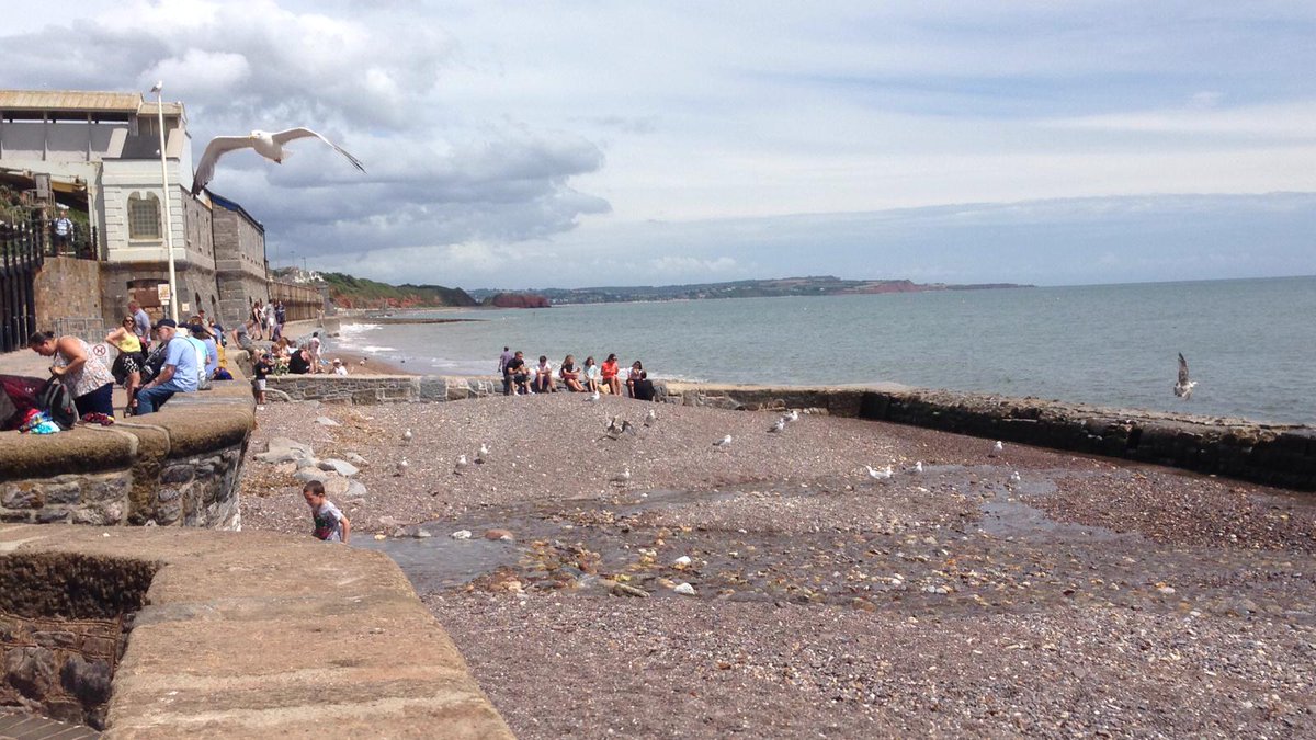 OISE_Germany's tweet photo. Dawlish ist ein kleiner Ort in Devon, im Südwesten Englands. Nur 16.000 Einwohner leben direkt am Meer. Seit Jahren organisiert OISE Sprachreisen hier her. Dieses Jahr fanden die Spezialkurse The Future Novelist und The Future Diplomat in Dawlish statt. #beoise #Dawlish https://t.co/S8CpMRgcKE