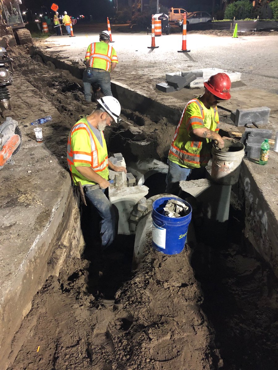 PalmettoCorp's tweet photo. Ronald Dowiotβs crew doing some night work on Hwy 17 in Surfside! Lookinβ good guys!π§π #gradingcrew #palmettocorp https://t.co/xHWJtTro8G
