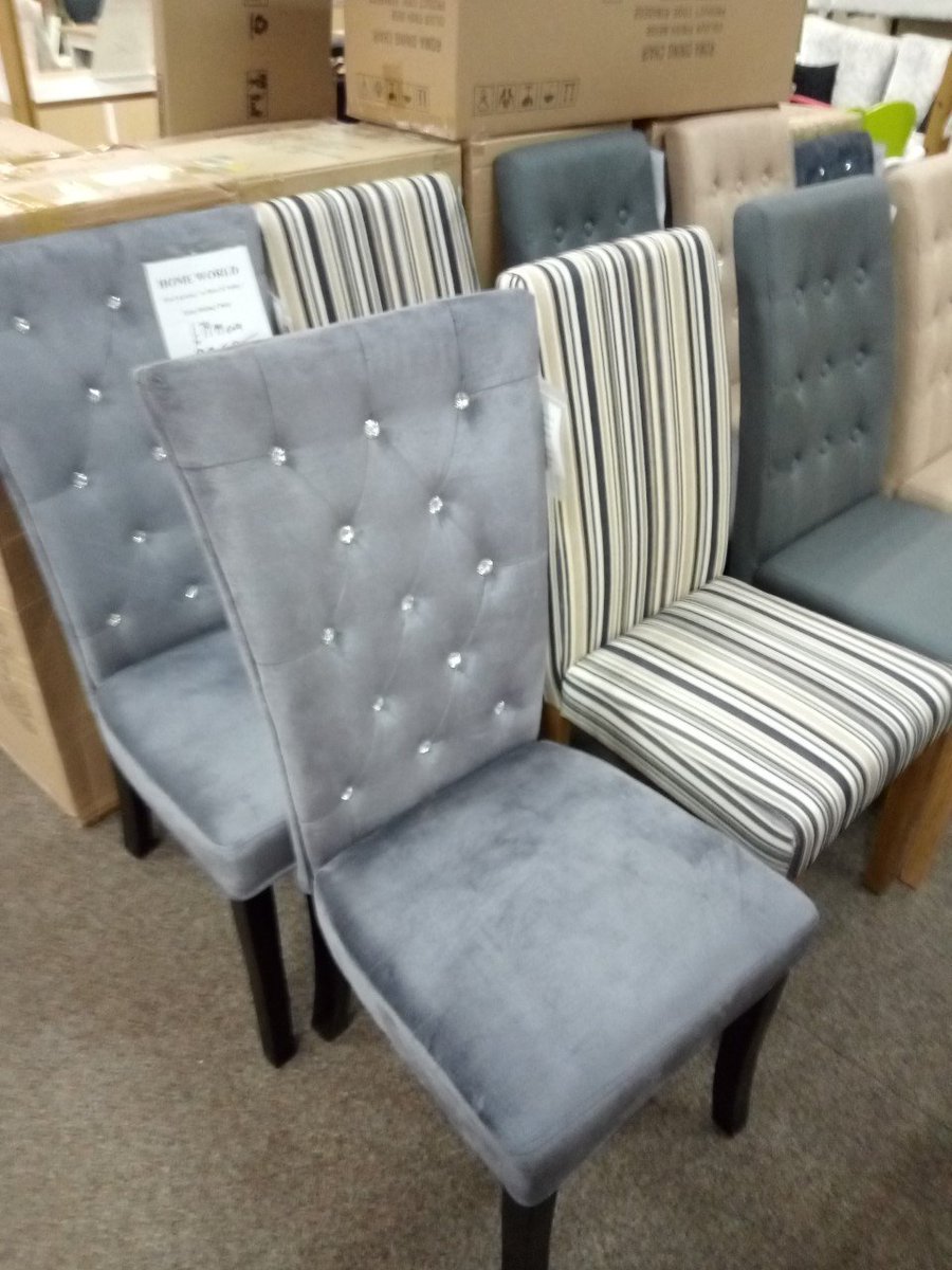 HomeWorldOnline's tweet image. Dining chairs! 😀
Last ones to clear! 😀
Start from £35 each!
Lots to choose from in different colours and types!
You can use our free layaway or have them today!
#diningchairs #diningchairclearance #fabricchairs #woodenchairs