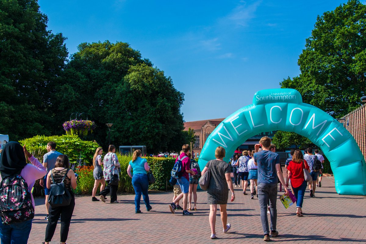 unisouthampton's tweet photo. 🚗We're holding an exclusive #UoSclearing and Adjustment Open Day on Saturday 17 August for offer holders, at our Highfield Campus. We'll include details on how to book your place with your offer email.
💻Or you can visit in virtual reality: https://t.co/WxtI4lqR4s
#UoSclearing https://t.co/TAIk5rkqJO