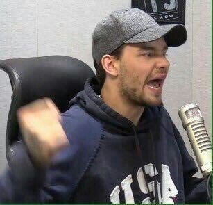 eniaolivia's tweet photo. Who else is still mad at Harry because He didn't tweet for #9YearsOfOneDirection / #9YearsOf1D https://t.co/tVqMjDVS5D