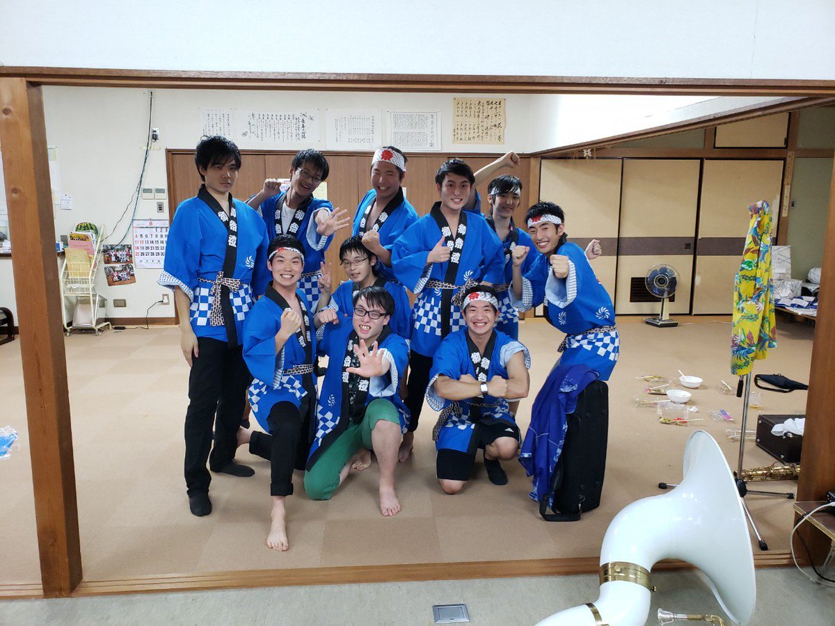 HUBA_Official's tweet photo. 【😆感謝😆】

黒郷ふるさと夏祭り終演いたしました！！

演奏後は、メンバーも盆踊りやビンゴ大会に参加して一緒に夏祭りを楽しみました🍺

本日はお足元の悪い中ご来場いただき、ありがとうございました！！ https://t.co/6cjXMysVPa