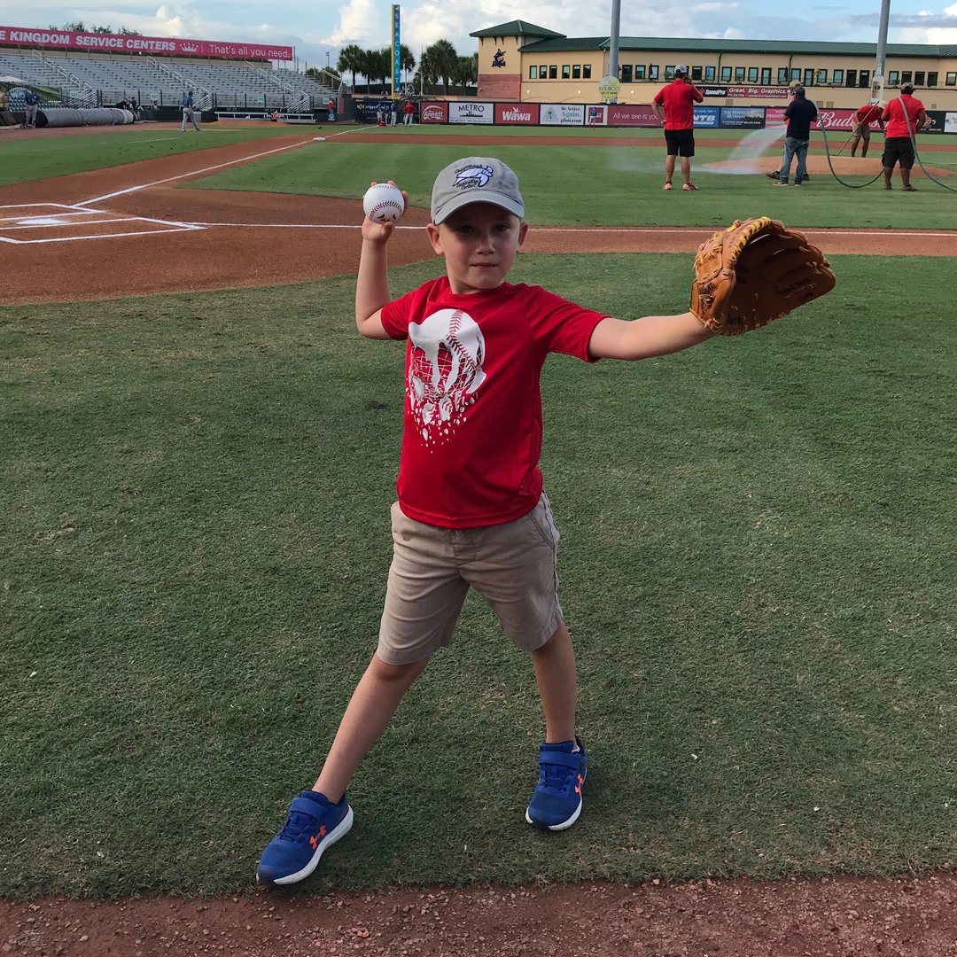 pbclibrary's tweet photo. Congratulations to our 1st pitch winner, Grant Moretz from our Jupiter Branch! #PBCLSReads #baseball #PBCLS50 #PBCLS #pbclibrary #SRP #2019SRP https://t.co/AXYfJUNZn7