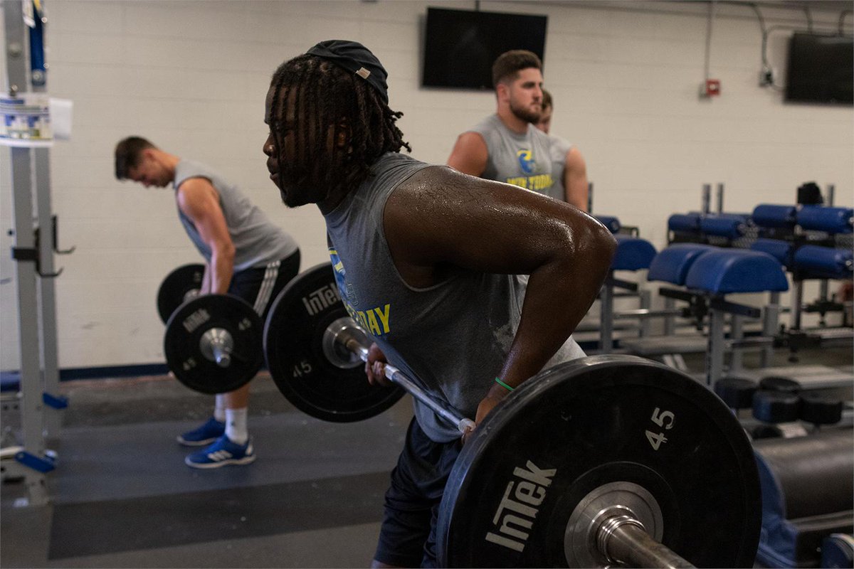 ApostleFrank's tweet photo. Well Worth the "WEIGHT!" - UD Players still grind'in to the Season's Kickoff! Just 15 more days left before Opening Day! #DemBurtonBoyz #95NoEzPass #ReRoutingRiah #NeverSatisfied #RiahsIsland #ChipMinded https://t.co/CtYsJVNEZj
