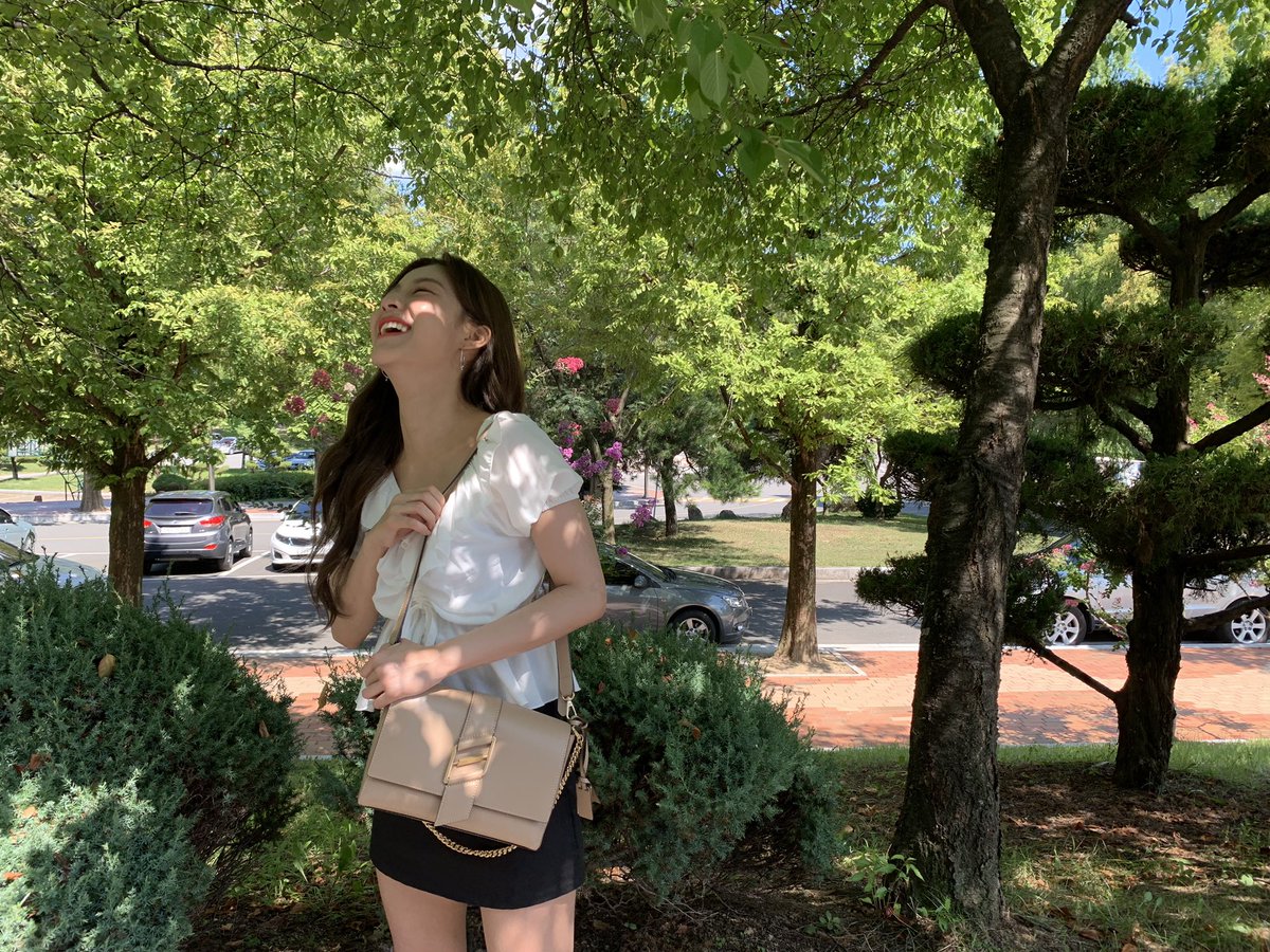 minah320's tweet photo. 정말 더웠는데 사진은 푸릇푸릇 https://t.co/JllNCqUjS6