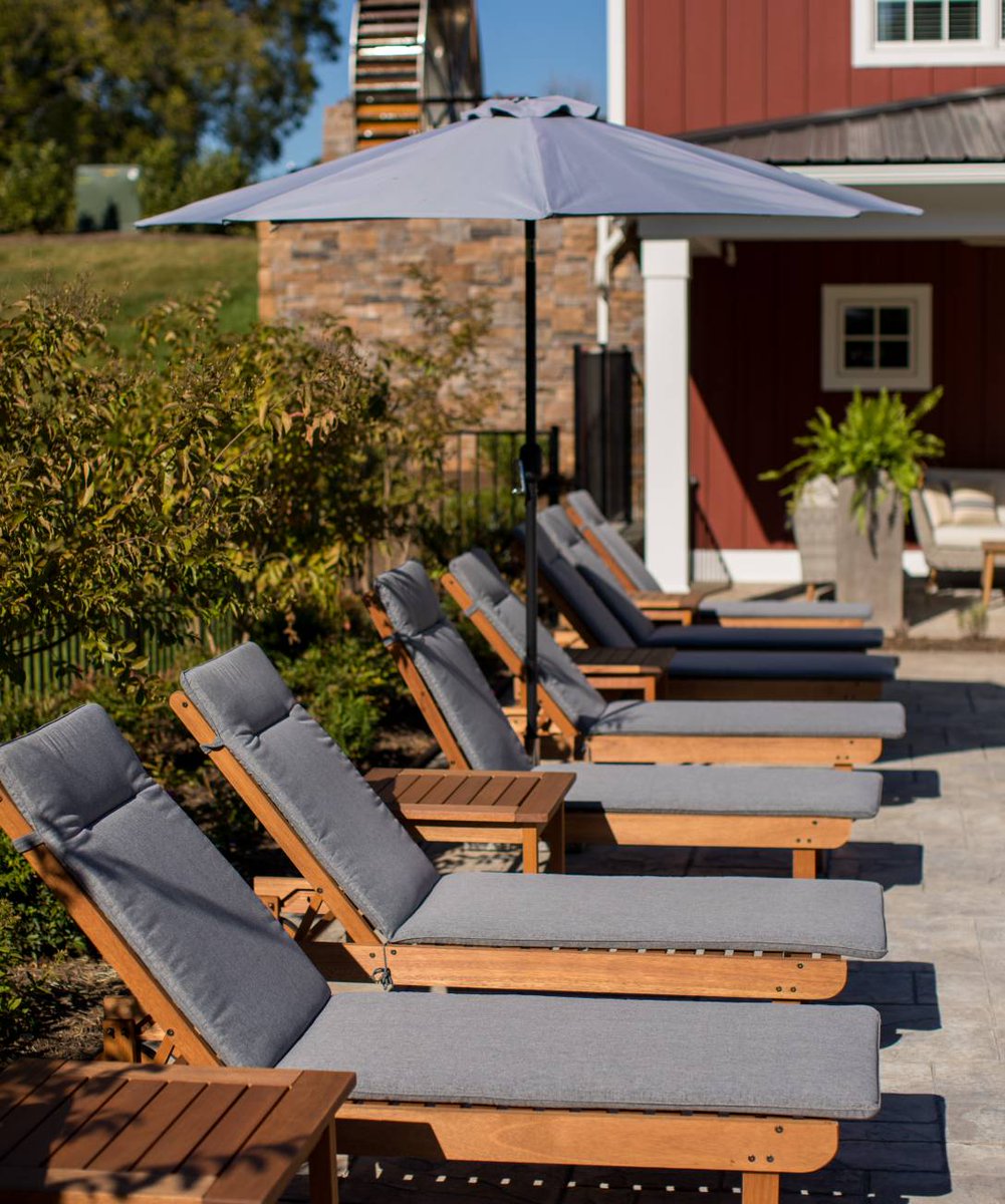 How do you spend your Wednesdays?
Join us by the pool with a mid-week getaway! #EscapeUnwindIndulge
innatwillowgrove.com