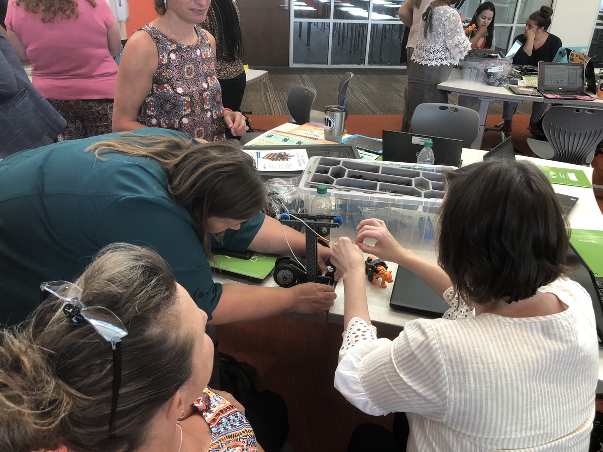 julia_xistris's tweet photo. Innovation and 21st century hands-on problem solving in Horry County, SC with 30 excited newly @PLTWorg certified #STEM teachers and 8 LLTs!Amazing things are happening with the vision of Mark @principalporter and the support of Meg @mquillen22 #HCSelementary #HCSPLTW #PLTWProud https://t.co/2xUAHbzWTO
