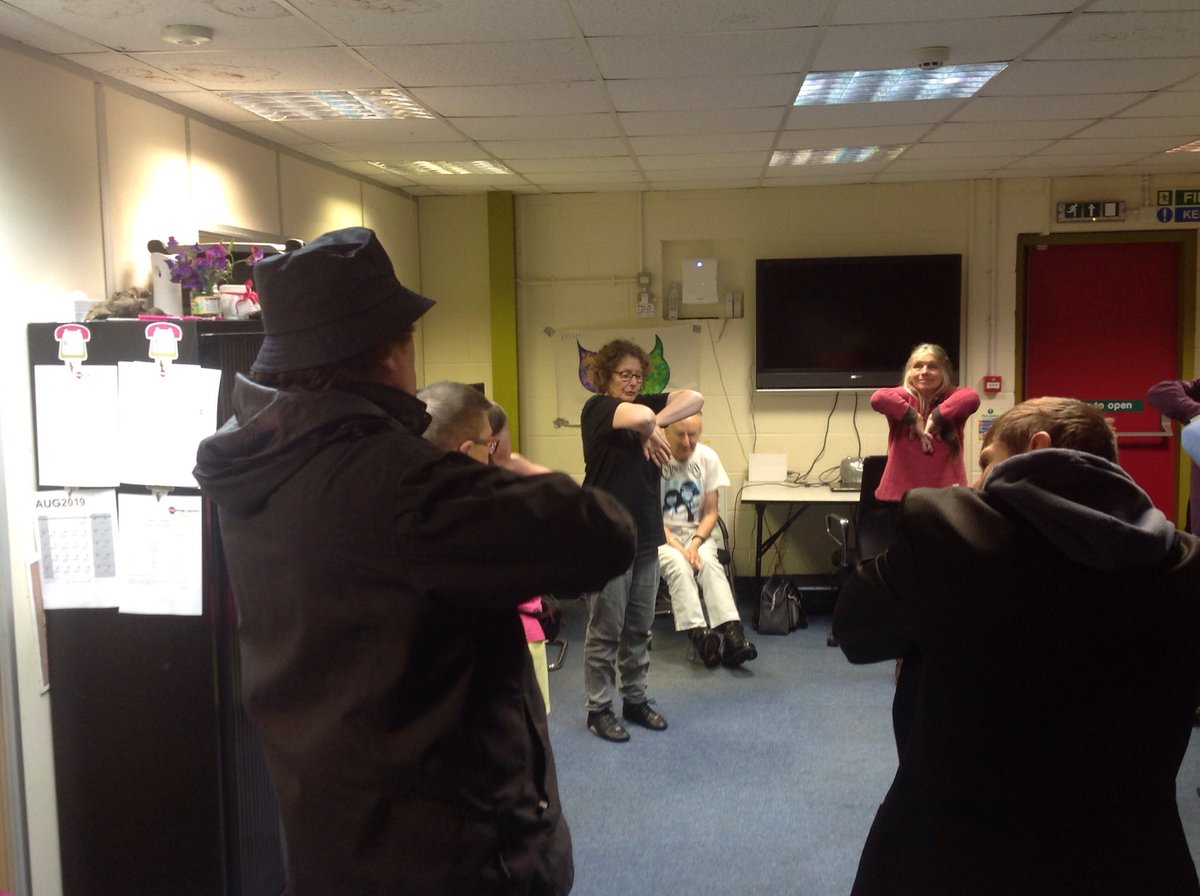 Mencapllanfylin's tweet photo. #Mencapmetime enjoying our tai-Chi with janet https://t.co/F22TSwjaBW