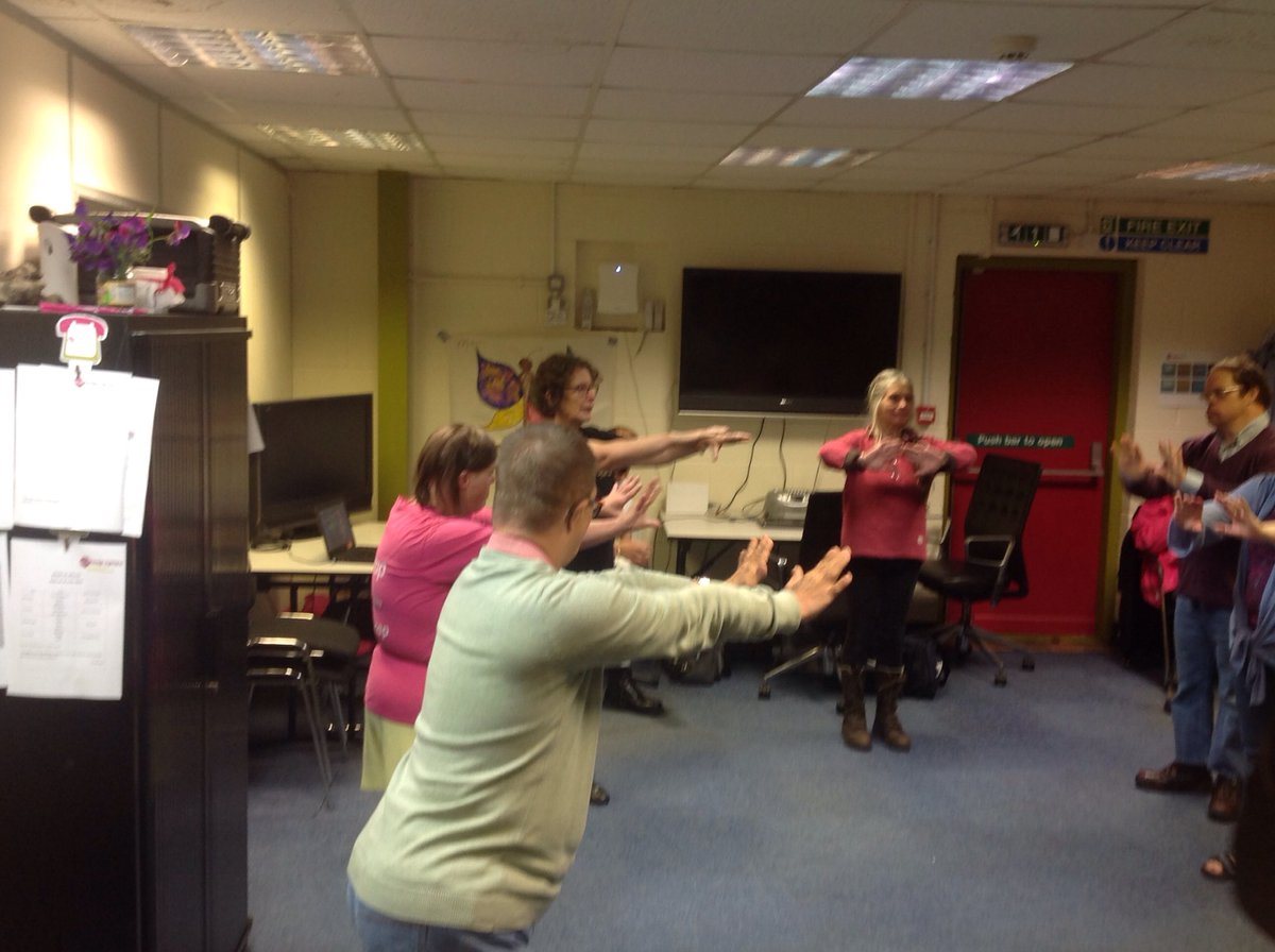 Mencapllanfylin's tweet photo. #Mencapmetime enjoying our tai-Chi with janet https://t.co/F22TSwjaBW