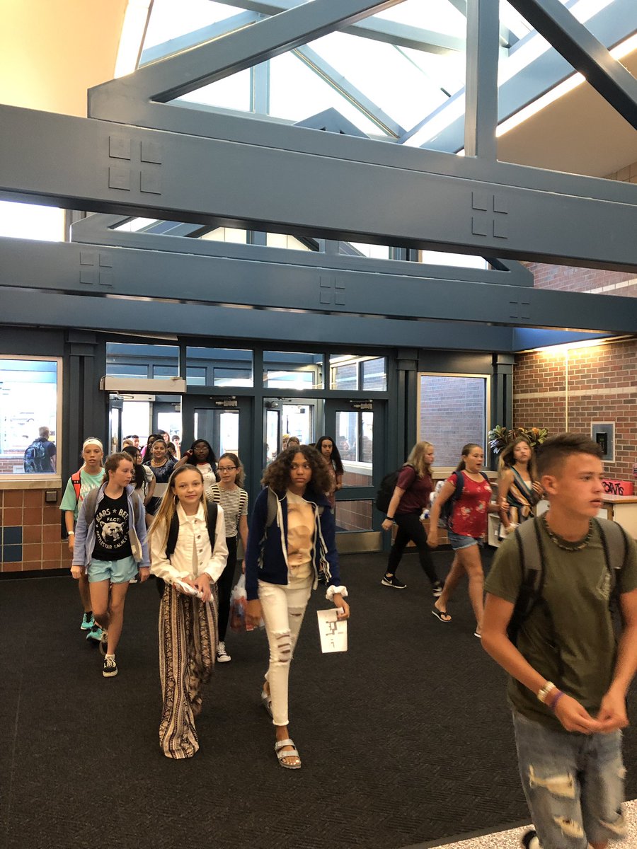 BCMSGuidance's tweet photo. Welcome to the first day Campbell Mustangs! https://t.co/1snTuZhYKO