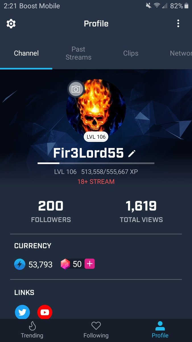superglenx's tweet photo. I wanna thank @DizzyPillow  and @MrHasdiel for helping  me reach 200 last night in there stream ♡ also there be a giveaway  on Saturday #levelupcrew  #smm2 #200followers @LoveDollRomance @idlewinz https://t.co/pWbXCZ6mvV
