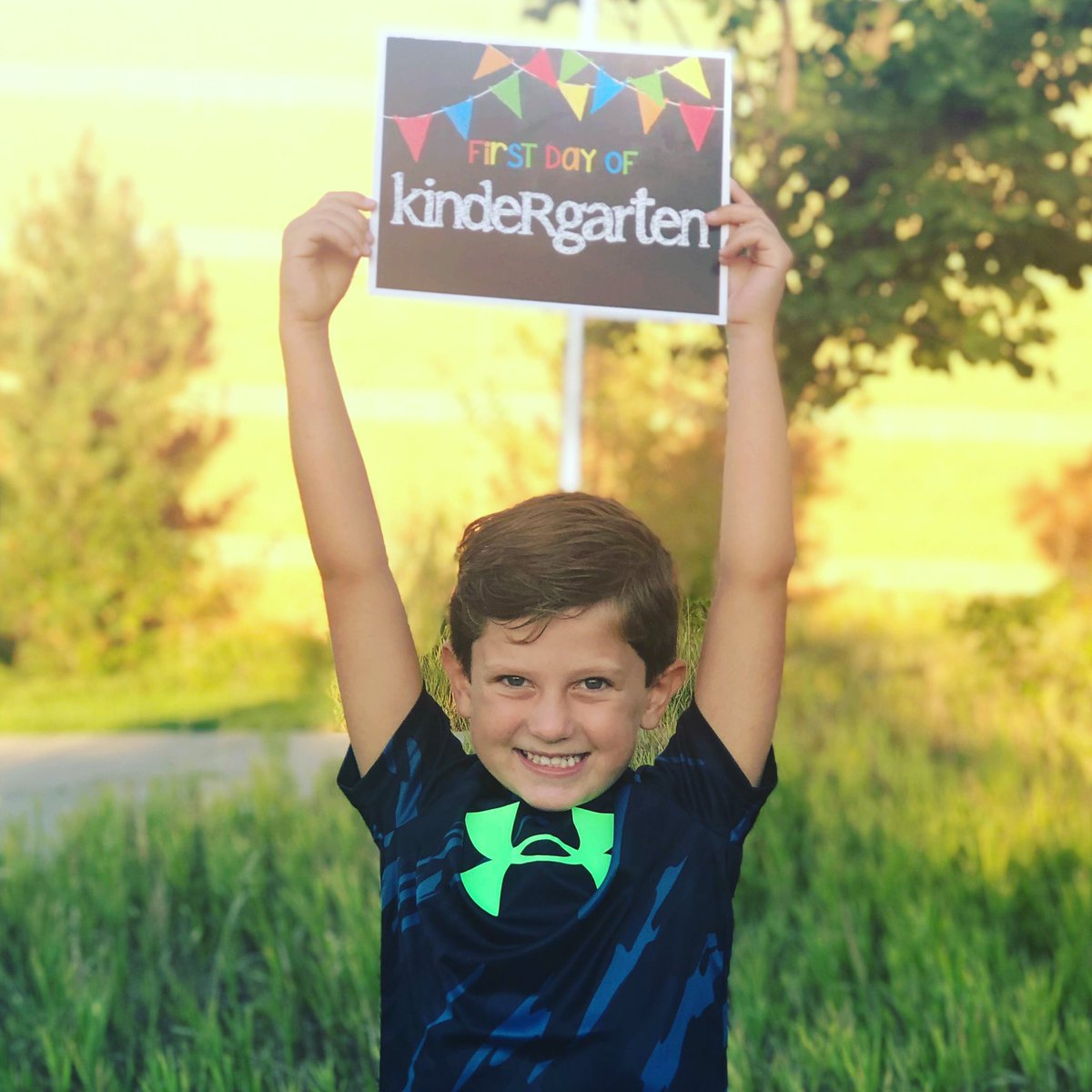 salvoschmidt's tweet photo. That ‘First Day of School’ feeling! #saddlebrook #ops #FirstDayOfSchool2019 #Kindergarten https://t.co/An5dwabh8a