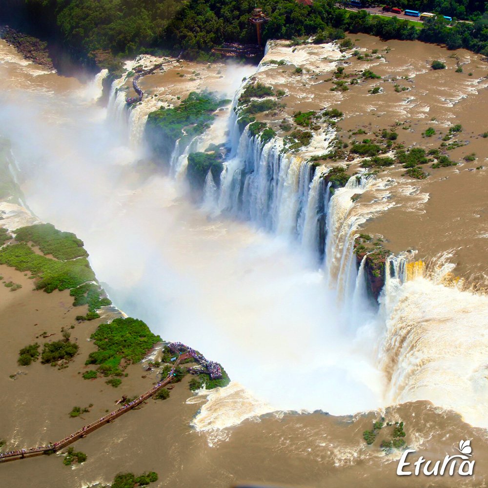 Eturia's tweet photo. Majestic Iguazu Falls. 

#eturia #iguazu #argentina #brazil https://t.co/BqEbjBoWQw