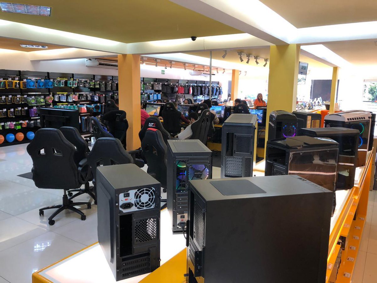 FFCSFin's tweet photo. A FFC esteve na belíssima cidade de Goiânia, onde visitamos a operação da @redeprimetek , varejista referência no segmento de tecnologia para os consumidores da região centro-oeste. 
Todos os funcionários das 14 lojas da rede  participaram intensamente desse treinamento. https://t.co/Vi13EK4BD5