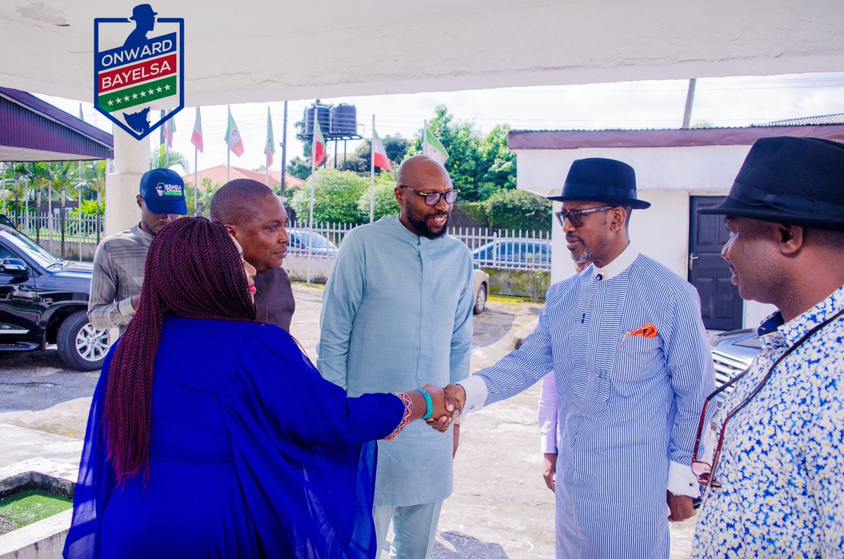OnwardBayelsa's tweet photo. GREEN LIGHT AS KEMELA CONSULTS PDP SOUTH SOUTH EXCO

Inspired by the momentum that his aspiration is gathering, frontline Gubernatorial hopeful of Bayelsa State, @kemelaokara visited the @OfficialPDPNig South South Secretariat on a consultative meeting with the Party’s EXCO. https://t.co/1bZTK4UPnf