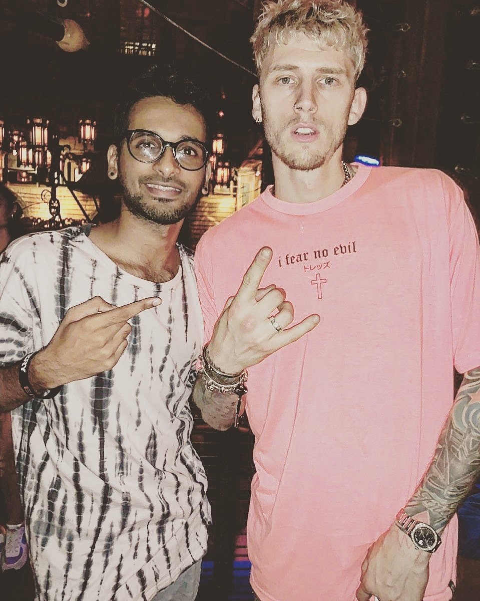 vikarworld's tweet image. Oh yeah I met @machinegunkelly #rapdevil #mgk
