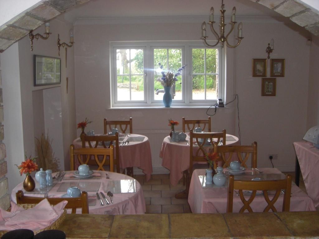 aroundaboutbrit's tweet photo. Dating back to the late 18th Century, The Brambles offers characterful guest accommodation & a delicious English breakfast within the village of Landbeach.
https://t.co/p9qcHXfM31
#GreenEnd #Landbeach #Cambridge #Cambridgeshire #England #Holiday #EnglishBreakfast #Travel https://t.co/wCUMBK1v7M