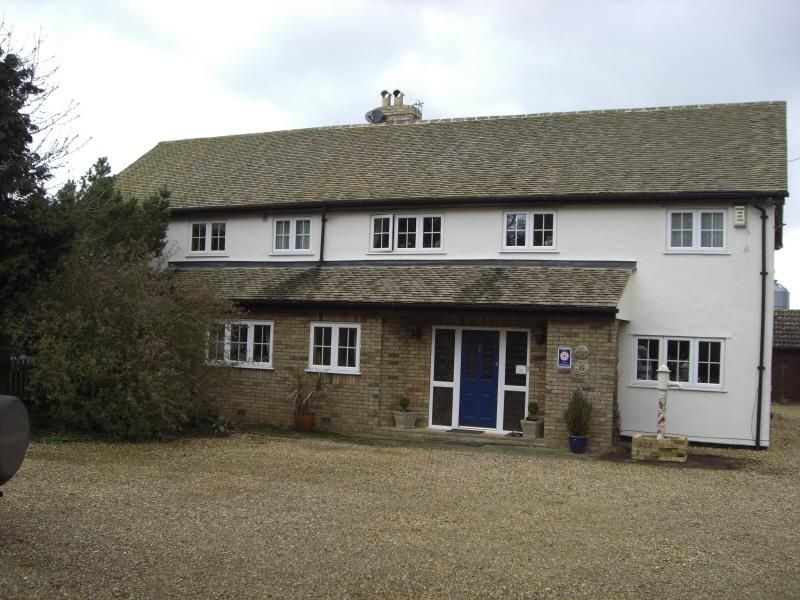 aroundaboutbrit's tweet photo. Dating back to the late 18th Century, The Brambles offers characterful guest accommodation & a delicious English breakfast within the village of Landbeach.
https://t.co/p9qcHXfM31
#GreenEnd #Landbeach #Cambridge #Cambridgeshire #England #Holiday #EnglishBreakfast #Travel https://t.co/wCUMBK1v7M