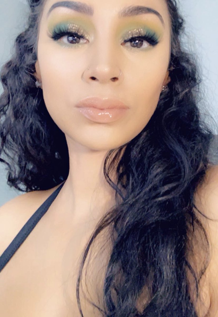 jayla_terra's tweet photo. 𝔻𝕠 𝕤𝕠𝕞𝕖𝕥𝕙𝕚𝕟𝕘 𝕦𝕟𝕔𝕠𝕞𝕗𝕠𝕣𝕥𝕒𝕓𝕝𝕖 𝕥𝕠𝕕𝕒𝕪, 𝕓𝕪 𝕤𝕥𝕖𝕡𝕡𝕚𝕟𝕘 𝕠𝕦𝕥 𝕠𝕗 𝕪𝕠𝕦𝕣 𝕓𝕠𝕩. 𝕐𝕠𝕦 𝕕𝕠𝕟’𝕥 𝕙𝕒𝕧𝕖 𝕥𝕠 𝕤𝕖𝕥𝕥𝕝𝕖 𝕗𝕠𝕣 𝕨𝕙𝕒𝕥 𝕪𝕠𝕦 𝕒𝕣𝕖, 𝕐𝕠𝕦 𝕘𝕖𝕥 𝕥𝕠 𝕔𝕣𝕖𝕒𝕥𝕖 𝕨𝕙𝕠 𝕪𝕠𝕦 𝕨𝕒𝕟𝕥 𝕥𝕠 𝕓𝕖𝕔𝕠𝕞𝕖. https://t.co/76oKKVF3Gi