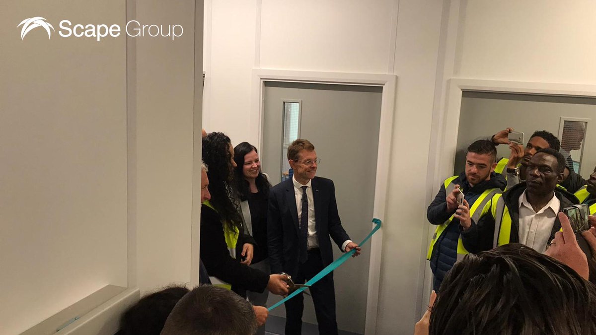 Scape_Group's tweet photo. Mayor Andy Street cuts the ribbon on the #Birmingham Construction &amp; Skills Training Hub, part of the #regeneration project to deliver 1400 homes in Perry Barr through our Principal Works framework with #TeamScape partner @Lendleaseuk - https://t.co/vsEq9gonGJ https://t.co/sxAw5BFtnf