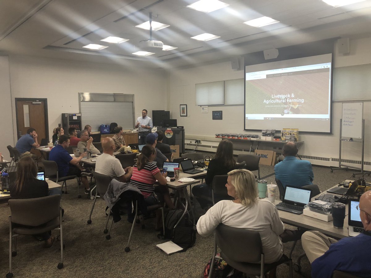 aschippert's tweet photo. Great start to our last Coding and Drones state wide training at Muskegon Area ISD. Thanks @REMCAssociation for the opportunity. Thanks @andrewmmann for hosting. #remcdrones https://t.co/v4ezevxrRM