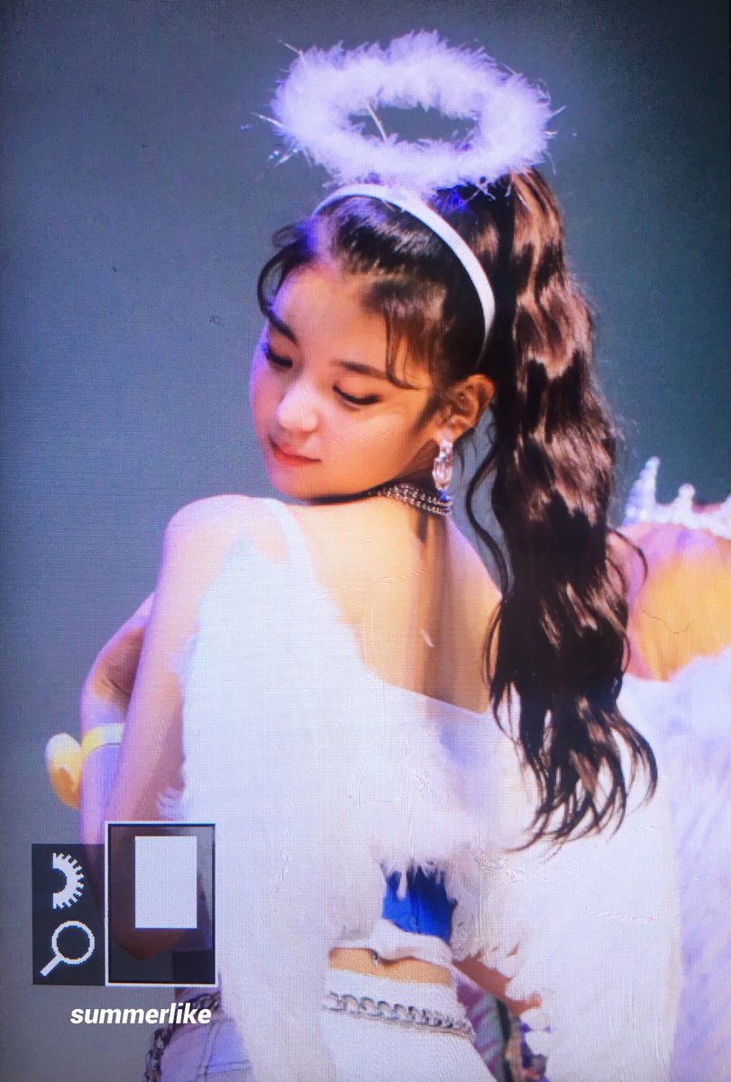 summerlike_lia's tweet photo. 190814 천사 맞지 
#리아 #ITZY #LIA #있지 @ITZYofficial https://t.co/KqC7VD2OHa