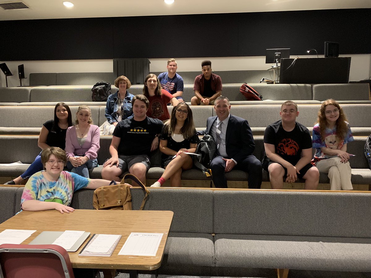 DanielNClemens's tweet photo. Great energy at Tonka this morning! I enjoyed visiting with students @Tonka_TRUE #NKC1stDay https://t.co/I52un56wid