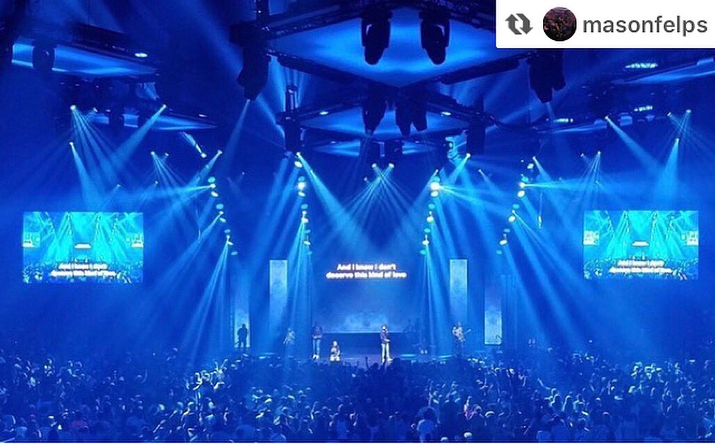 Robelighting's tweet photo. Time for our #WednesdayWorship spotlight shining in Daytona Beach, Florida where #designer Mason Felps worked with #producer #46Entertainment & created the #lightingdesign for #NewSpringChurch #Gauntlet2019 using a rig with 72 @robelighting #BMFL luminaires supplied by @ExpMorris https://t.co/Cln1uQx4N3