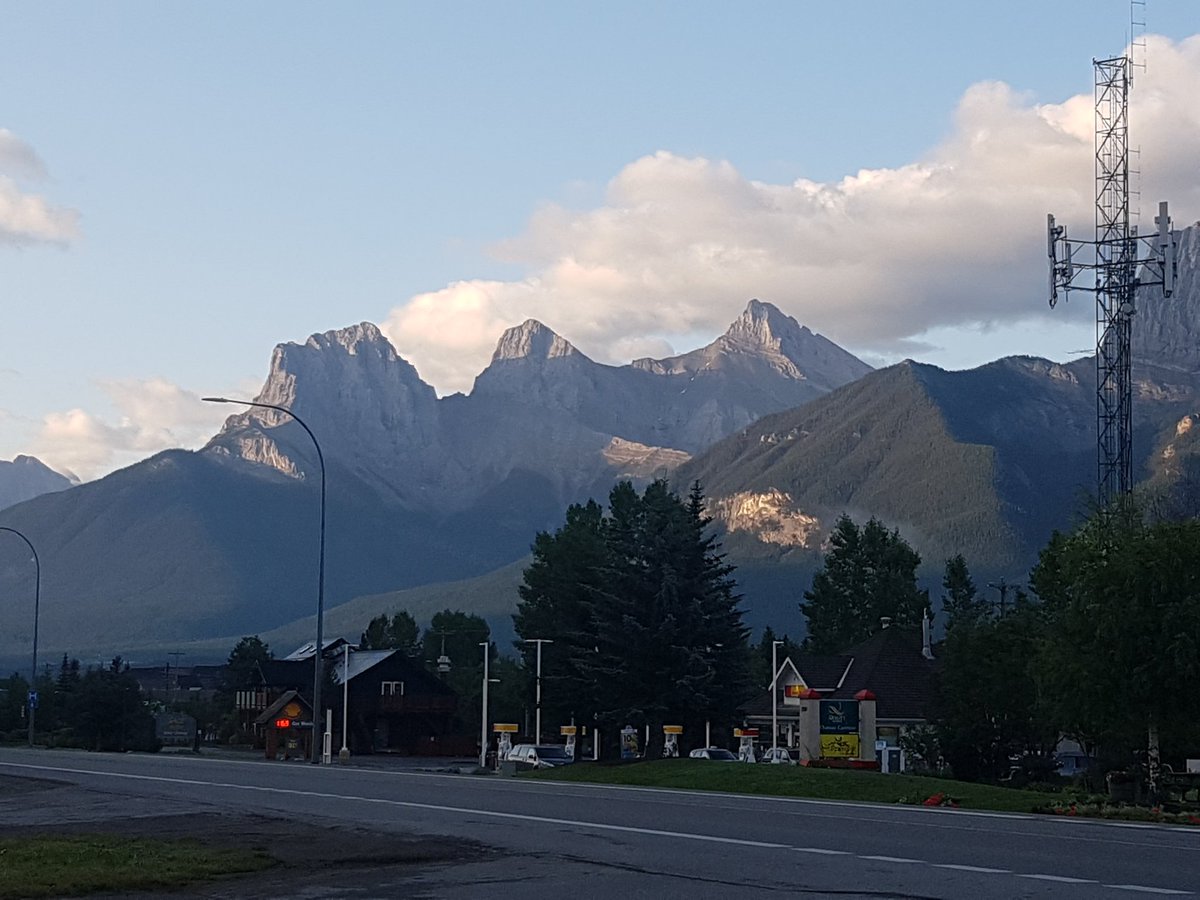 Cannadad1's tweet photo. Great view this morning #Canmore #NextStopBC https://t.co/FDoHPbhnw6
