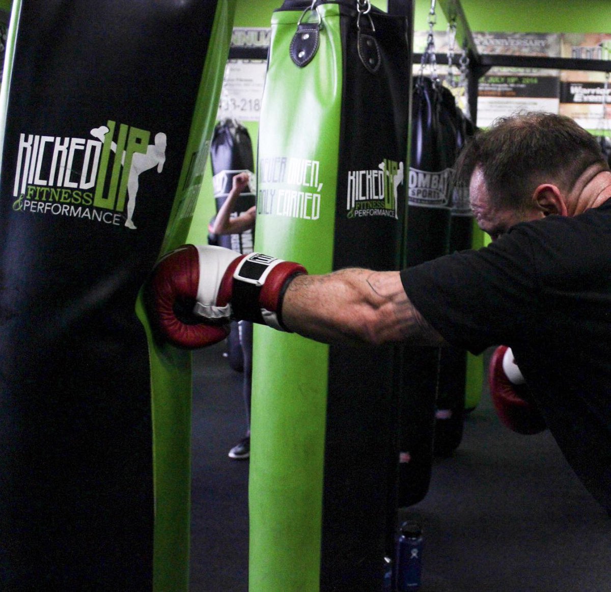 kickedupfitness's tweet photo. Gloves on. World off. 🥊 #kickedupfitness #nevergivenonlyearned https://t.co/rjVa9qUAOW