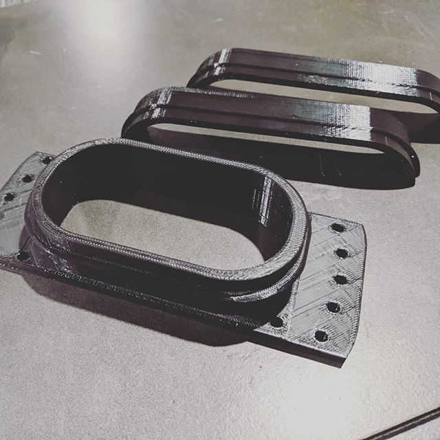 driftlogix's tweet photo. I made a couple tweaks, now these brake vent intakes are ready to install.
#hotofftheprinter #3dprinting #prototype #custom #createstuff #raceprep #Racecar #becauseracecar #mustang #fordmustang #selfsponsored https://t.co/AqpfIVhkrX https://t.co/lTGI1UAy1E