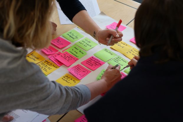 GDSTeam's tweet photo. Service communities are networks of people from across the public sector who work together to design and deliver an end-to-end service. Find out about the benefits that setting up a service community can bring, and how to get started.
https://t.co/vVuMzBSpbM https://t.co/UBSqq1HqJB
